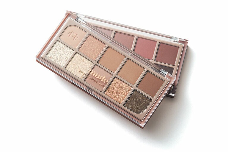 ミュード ショールモーメントアイシャドウパレット（上から：01、02）3,200円／シーズマーケット