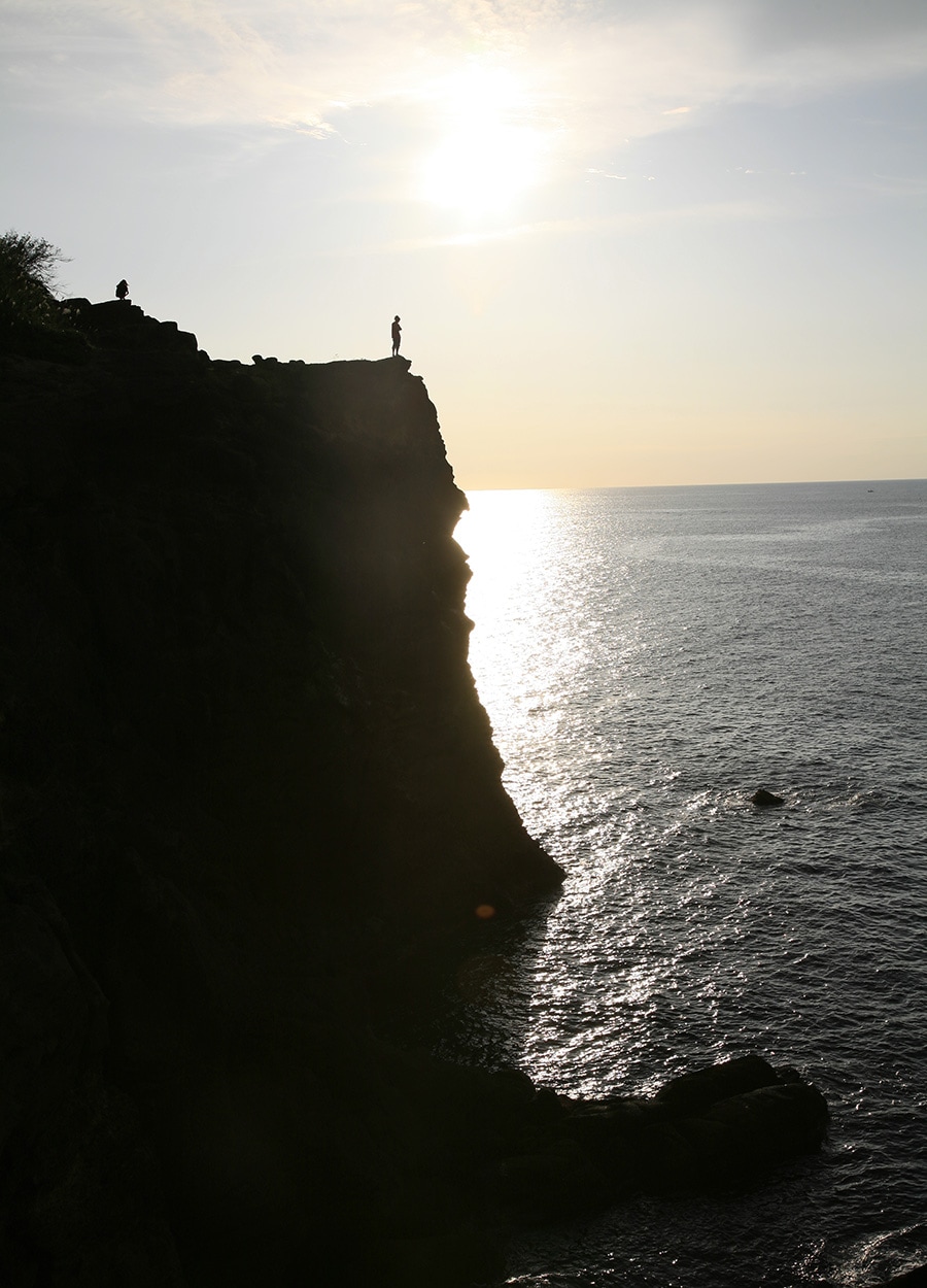 松本清張『ゼロの焦点』の舞台となった、石川県の「ヤセの断崖」。海面からの高さは約55m。