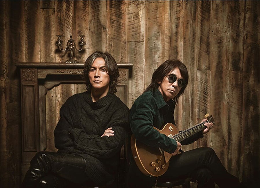 B'z Official Websiteより。激シブなお二人。多分生で見たら卒倒する。