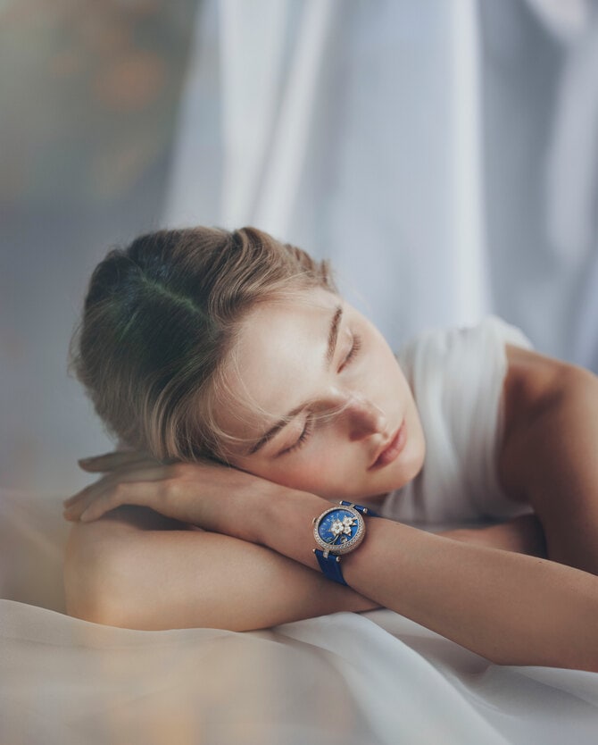 VAN CLEEF & ARPELS】幸せな春のまどろみ | CREA Traveller
