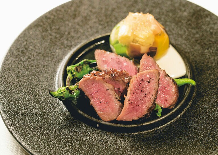 つるし牛たんのグリル(コースの一例)。