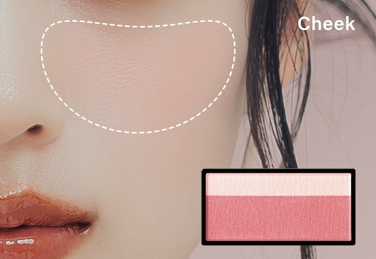 ピンクグラデのフレームに合うチーク。〈コスメ使用アイテム〉マキアージュ ドラマティックチークカラー（パウダー） RD322 アップルマカロン 1,980円（編集部調べ）／マキアージュ
