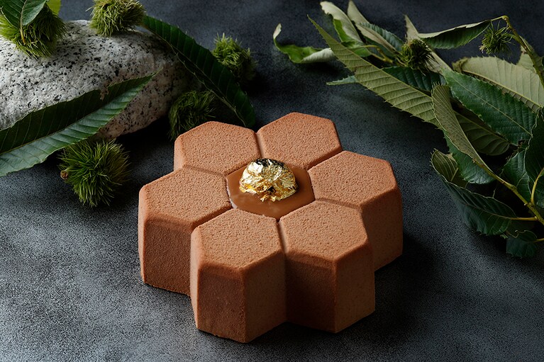 パレスホテル東京、フランス料理「エステール」の「クリスマスケーキbyエステール」9,800円。