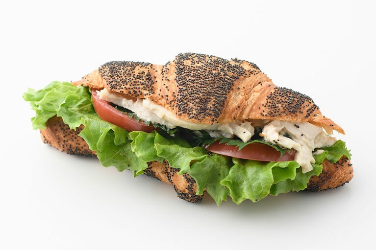 クロワッサン・ヴォライエ 480円。