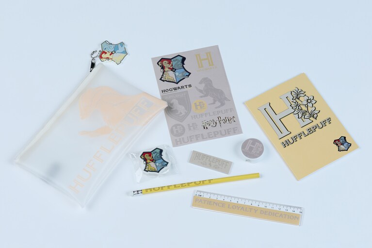 内容は同じでも雰囲気ががらりと変わる。こちらはハッフルパフのデザイン。