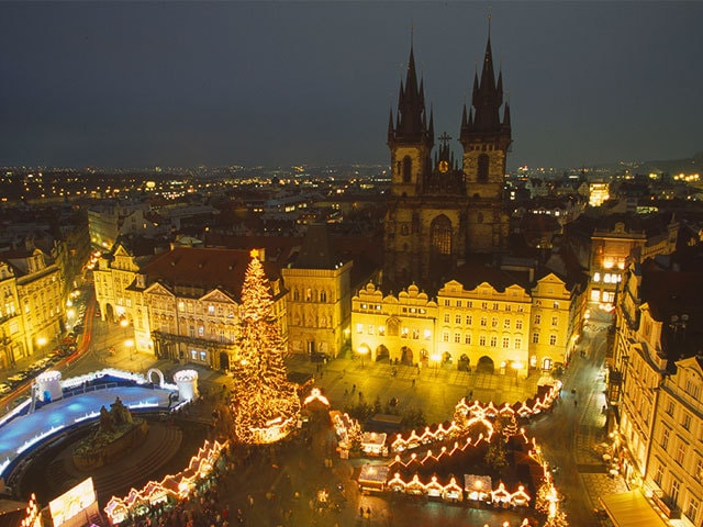 プラハを彩るクリスマスマーケットで 冬の街の雰囲気を撮影するコツを学ぶ 山口規子のmy Favorite Place 旅写真の楽しみ方