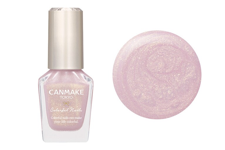 N114 ピンクチュチュ。シアーなパステルピンクにゴールドパールが隙間なく広がり、軽さと可愛さが同居する。