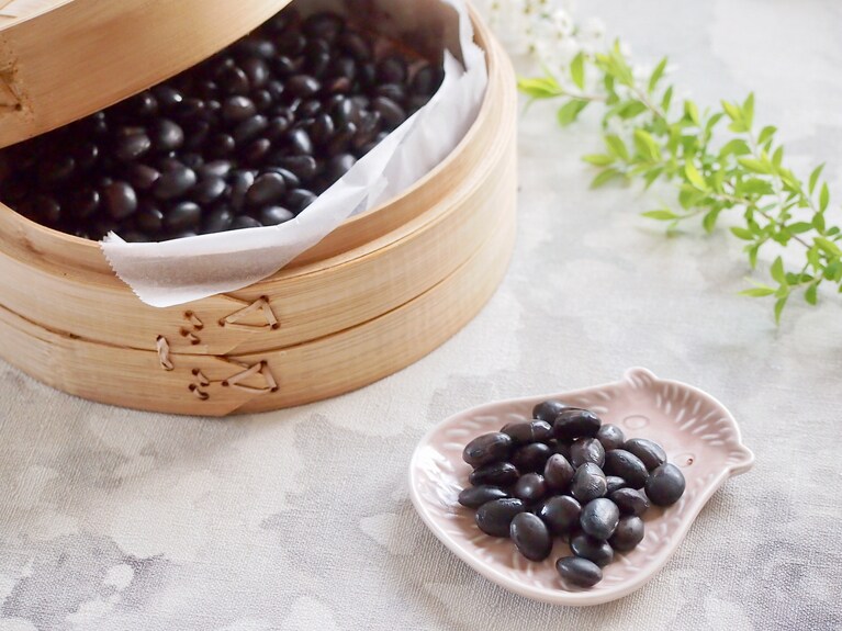 蒸らし時間を置いて、豆がふっくらとしたら完成。冷蔵保存で3日ほど、冷凍保存で1カ月を目安にいただく。