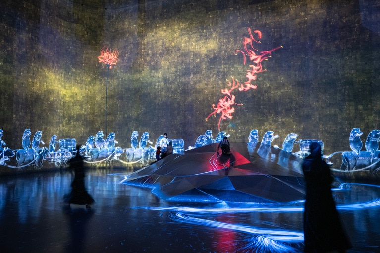 チームラボ「増殖する無量の生命 - A Whole Year per Year」、「Walk、Walk、Walk」、「Moving Creates Vortices and Vortices Create Movement」