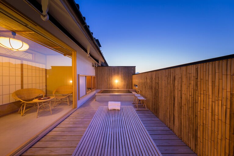 和多屋別荘［佐賀／嬉野温泉］みやび館露天風呂付客室。