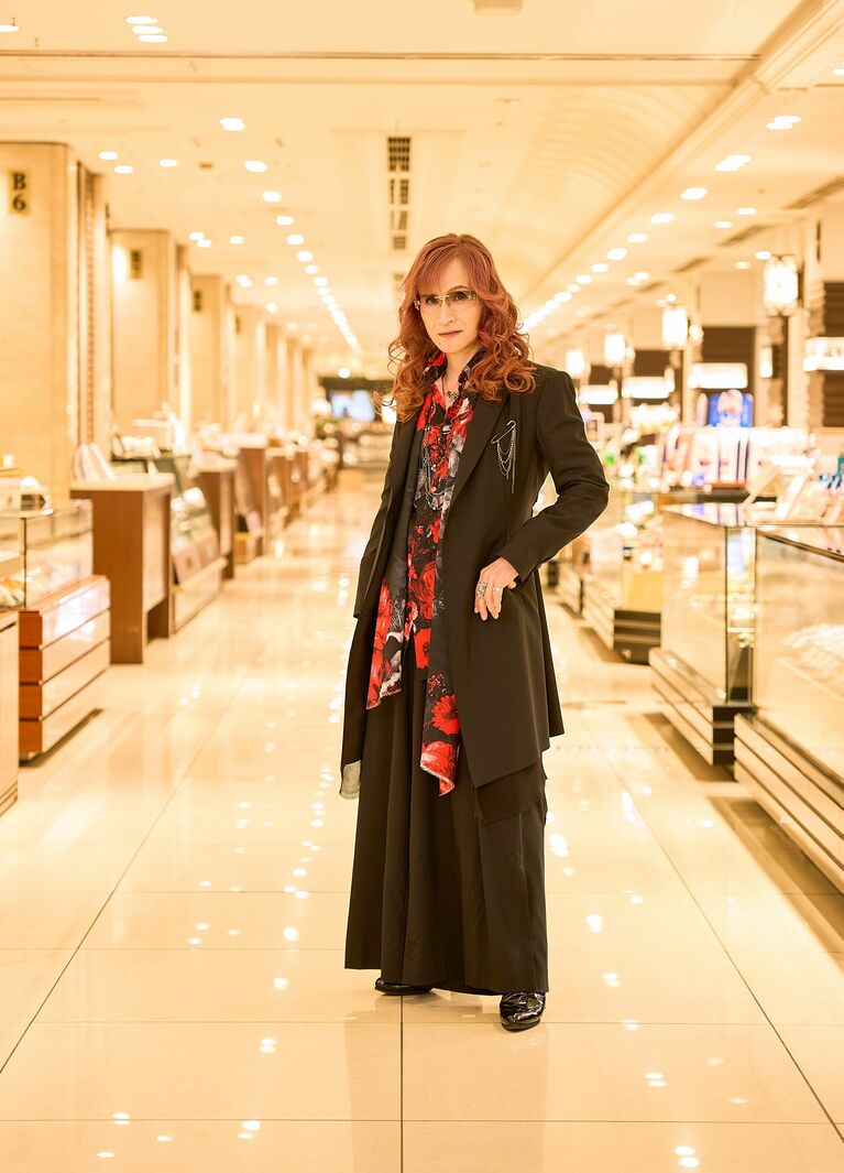 「華麗なる THE ALFEE 高見沢俊彦さん in デパ地下」企画より。撮影：山下深礼