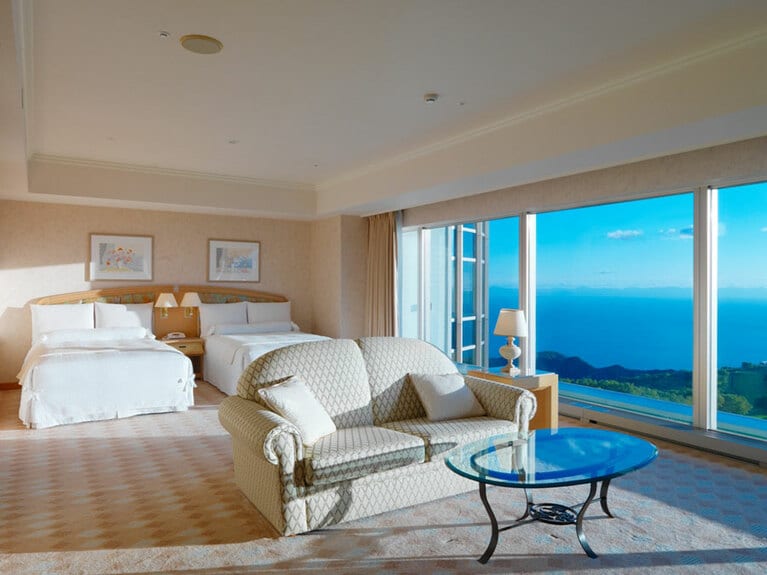 大きな窓の外いっぱい広がる絶景に感激。