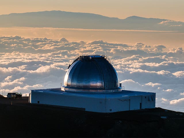 世界各国の天文台が立ち並ぶ ハワイ島の火山の頂で夕陽を愛でる 今日の絶景