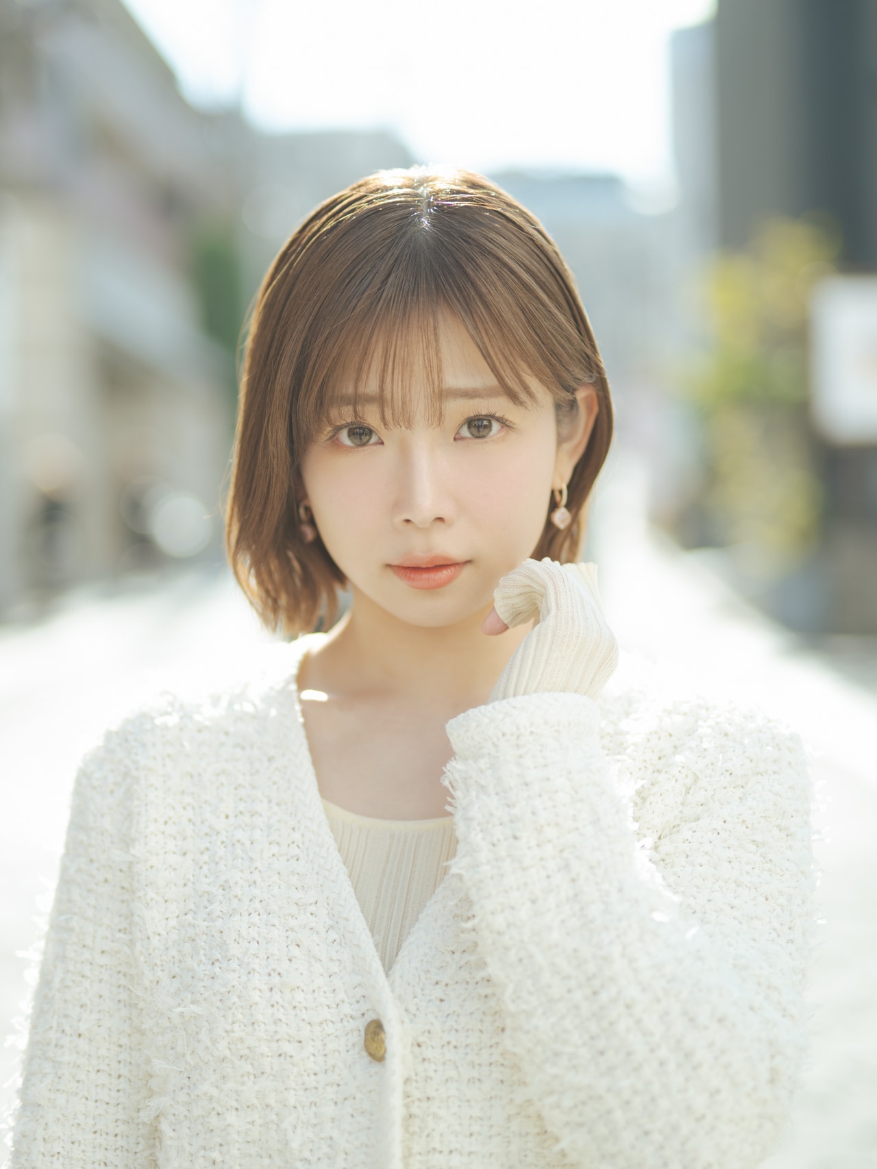 紗倉まなさん。