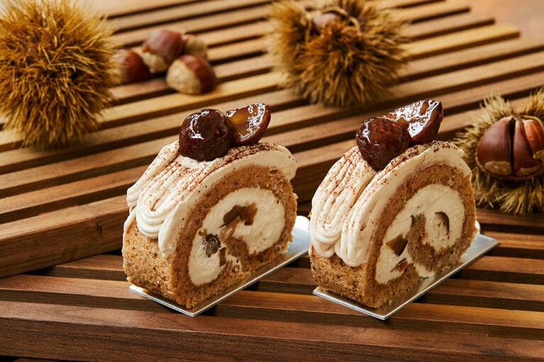 「マロンロールケーキ」700円。