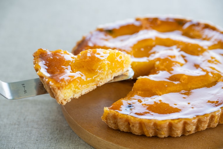 朝市限定のお得なタルトながら、バターが香るサクサクの生地にフルーツがたっぷり。