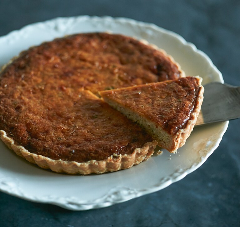 タルトオニオン 1台(直径15cm) 2,200円 (取り寄せ3,000円)／ホテルメトロポリタン エドモント［パティスリー エドモント］