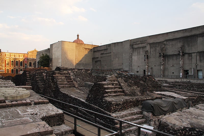 「テンプロ マヨール」は、アステカ帝国の都テノチティトランの中央神殿といわれている。