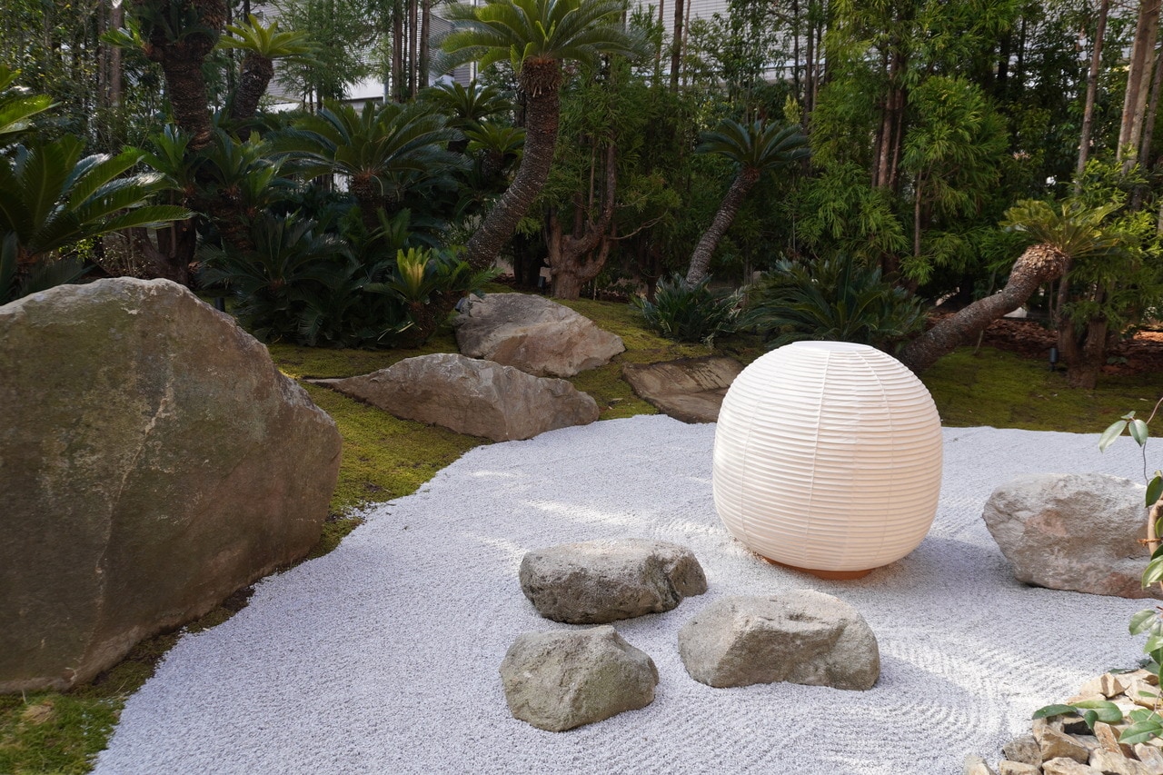 カフェの奥にある庭園。