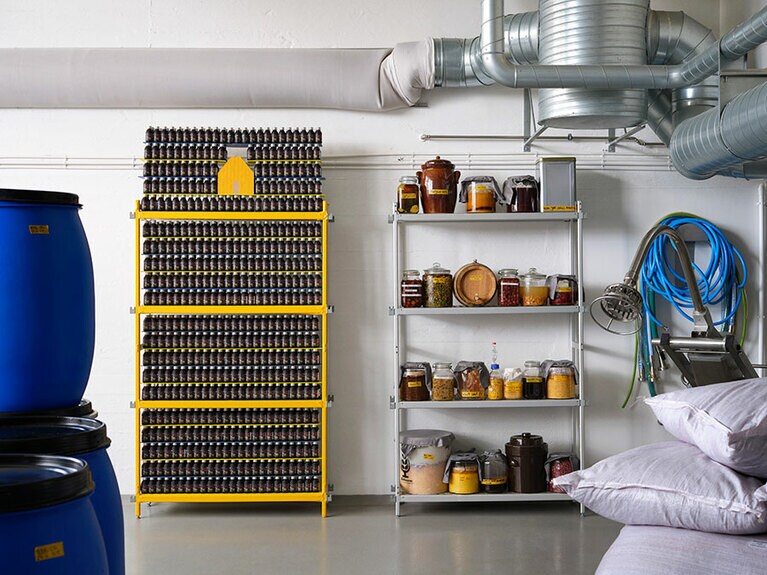 「noma」は2024年末に通常営業を終了。料理用ソースや調味料などの研究・開発を主体に、世界各地で期間限定営業を行う予定。