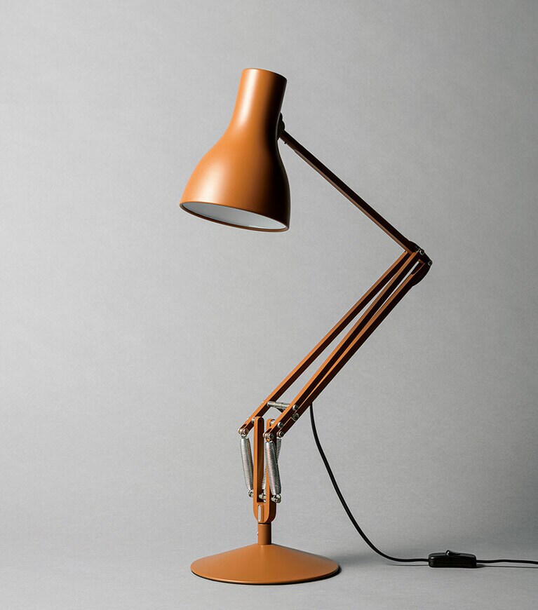 ANGLEPOISE TYPE-75 シェードΦ142×H120㎜、ベースΦ195×H660㎜ 28,000円／MARGARET HOWELL HOU SEHOLDGOODS