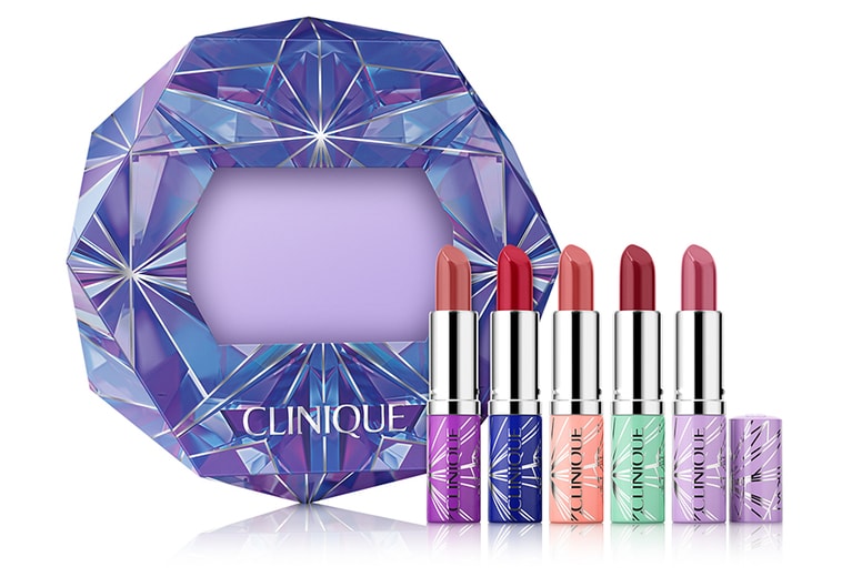 ポップ リップ セット 24　8,250円。セット内容：クリニーク ポップ 17（限定色）、02、08、14、15。発売日：11月2日（木）。