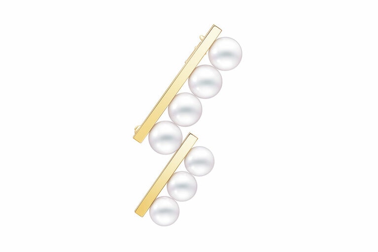 「バランス ステップ ブローチ B4436」(YG/あこや真珠) 462,000円。