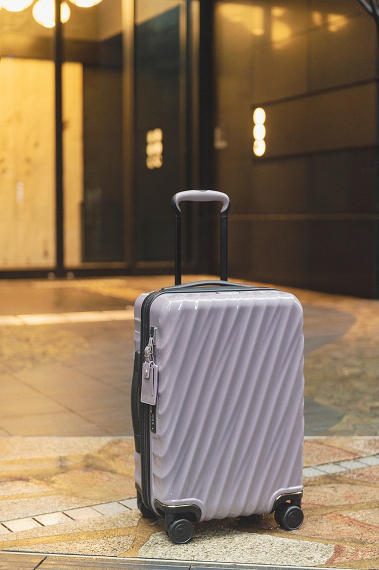 19 DEGREE インターナショナル・エクスパンダブル・4ウィール・キャリーオン 113,300円。