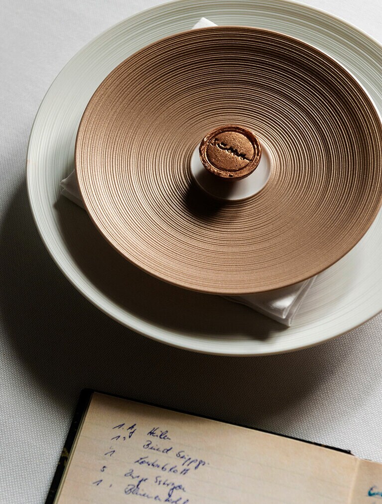 ズーリング兄弟の祖母のレシピで作ったドイツの伝統菓子“トフィフィー”。