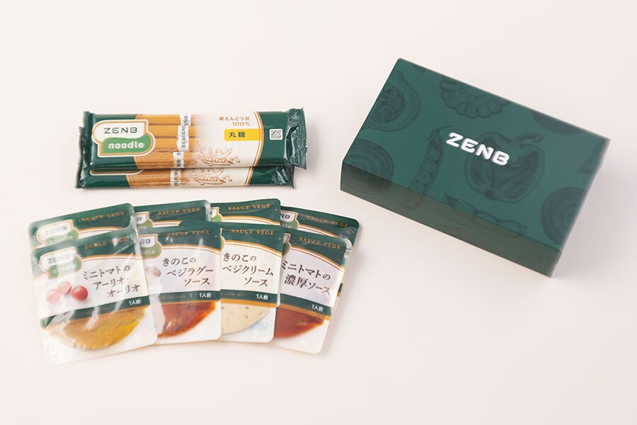 ギフトボックス入り8食ヌードル＋野菜ソースセット 4,468円／ZENB