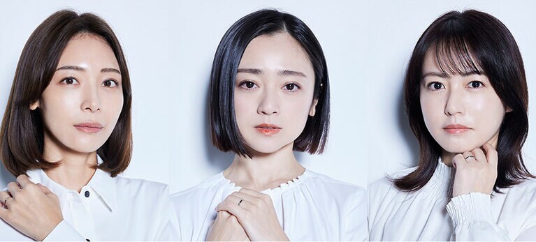 写真左から、相武紗季さん、安達祐実さん、磯山さやかさん。©「夫よ、死んでくれないか」製作委員会
