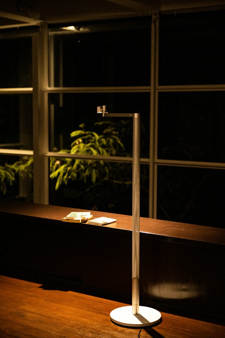 パワフルな光で手元を照らす「タスクライト」モード。