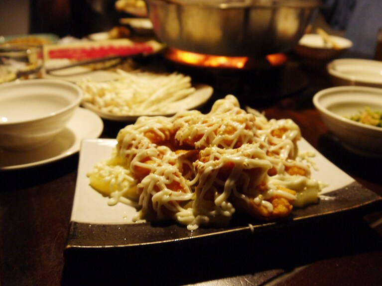 甘いマヨネーズを使って味付けしたエビマヨは、おすすめのサイドメニュー。