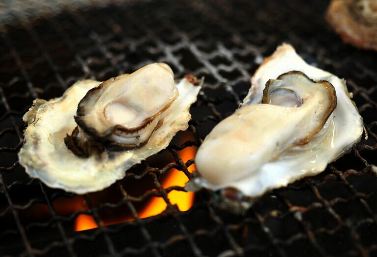 糸島の牡蠣小屋。