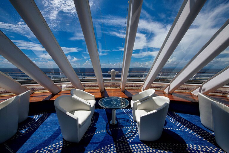 ビスタラウンジからの絶景は必見。