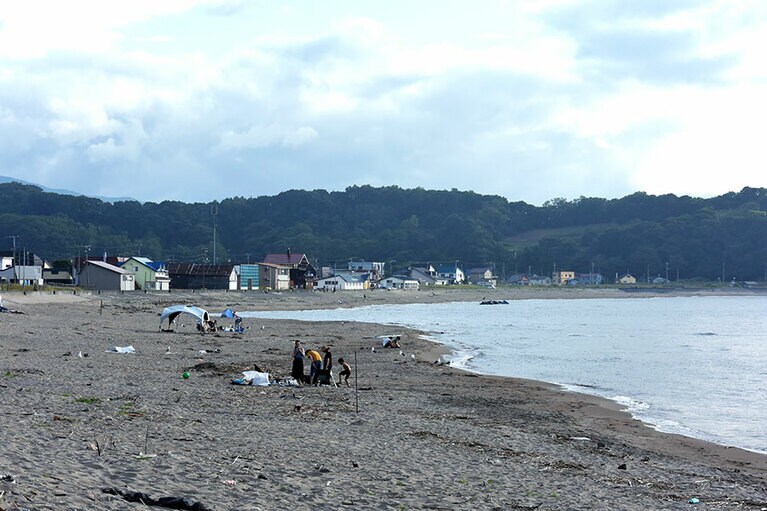北海道のビーチは泳ぐよりも、くつろぎの場。