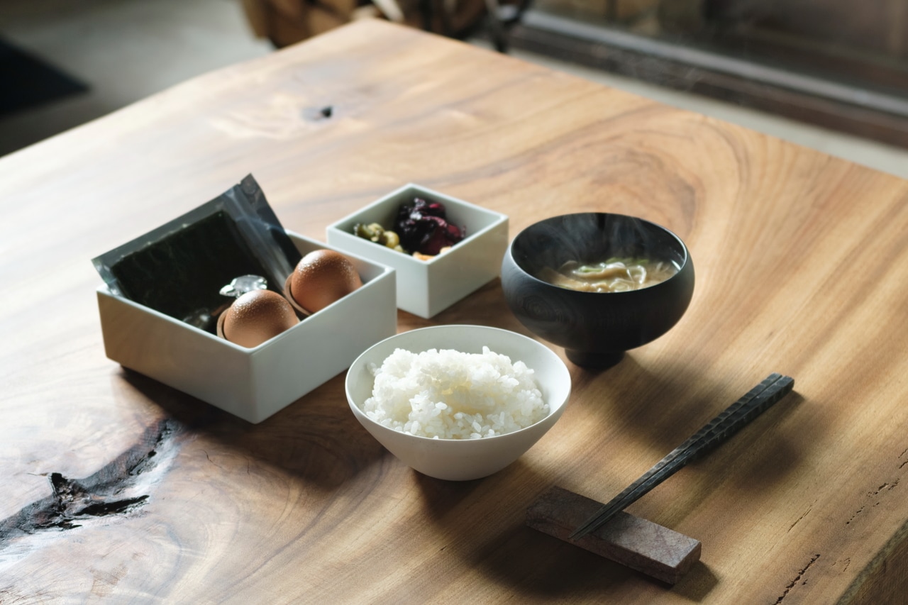 朝食はシンプルな日本の朝ごはん。