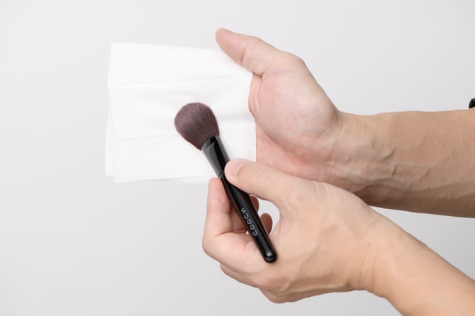 ちょっとしたテクで顔の明るさが段違い！ SUQQUアーティストが教える