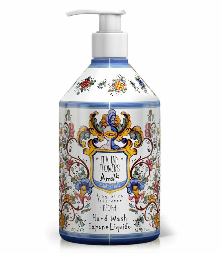 ル・マヨルカ ハンドウォッシュ Amalfi Peony(アマルフィピオニー)。ピオニー、ローズ、ブーゲンビリアなどの花々が咲き誇る、アマルフィ海岸の春をイメージ。柔らかくふくよかな甘さのある花々の香り。そこにさらにわずかな甘さも。B：シダーウッド　T：フィグ、ネロリほか　H：ホワイトローズ、フィグリーフ。