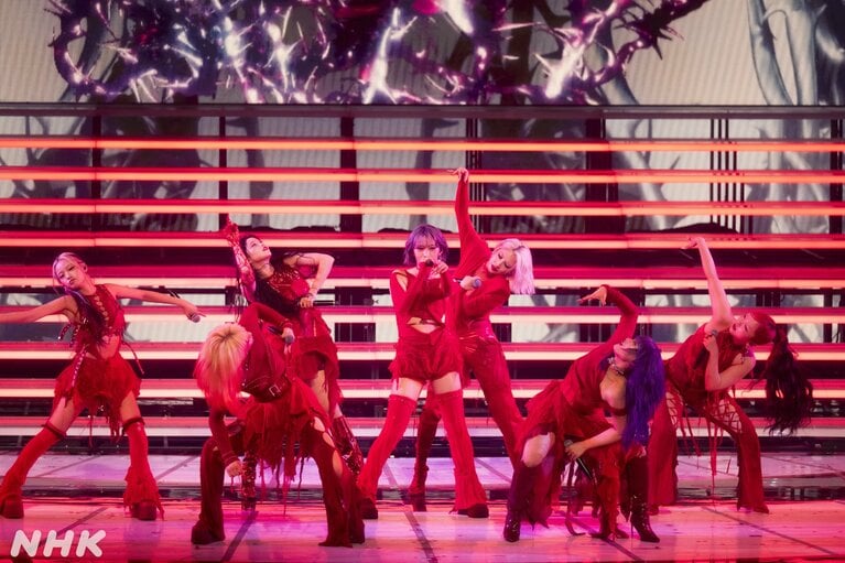 NHK紅白歌合戦 公式Xより。紅白の時点では「なんかすごいけど誰＆誰＆誰!?」状態だったが「No No Girls」を視聴したの今となっては全員名前と顔が一致。それどころか泣ける。親戚のオバチャンの気分だ。