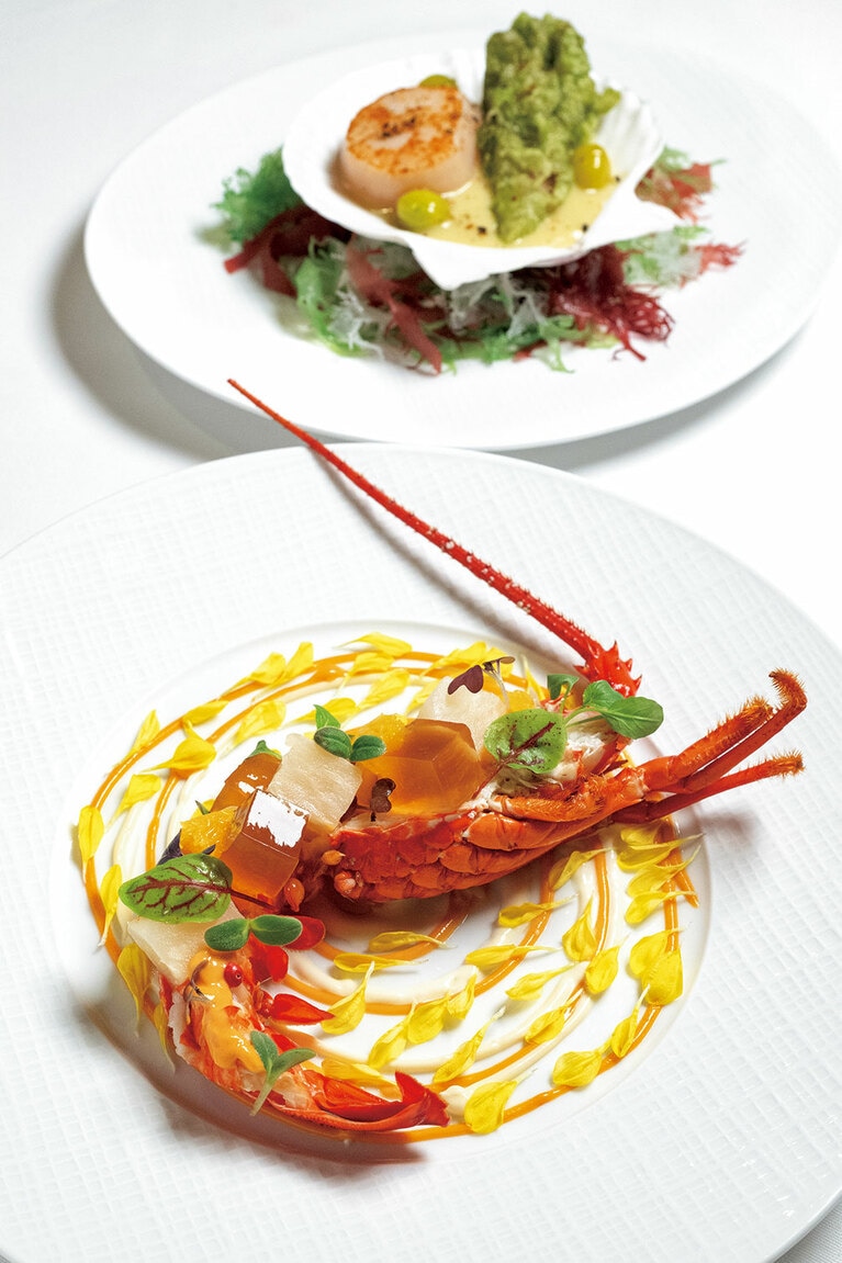 スペシャルダイニング「北斎 FINE DINING」では三國清三シェフ監修のコースを満喫（有料、予約制）。