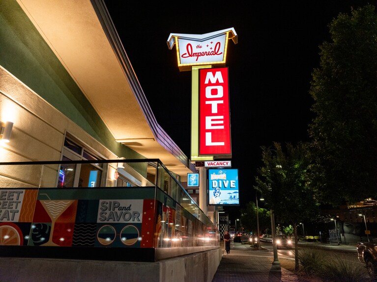 【The Imperial】 料金／1室119ドル～　www.theimperialabq.com