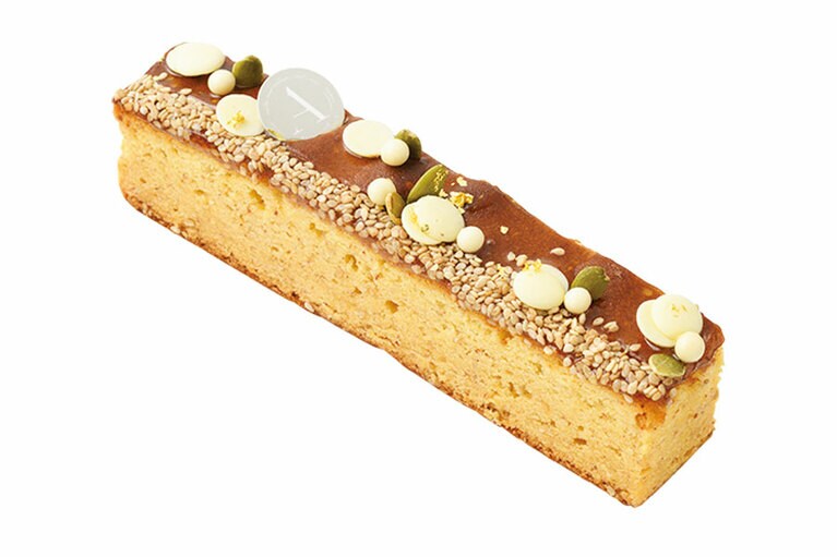 シュマン 白ごま〈17.5 x 3.2 x H4cm〉1,400円／PÂTISSERIE ASAKO IWAYANAGI