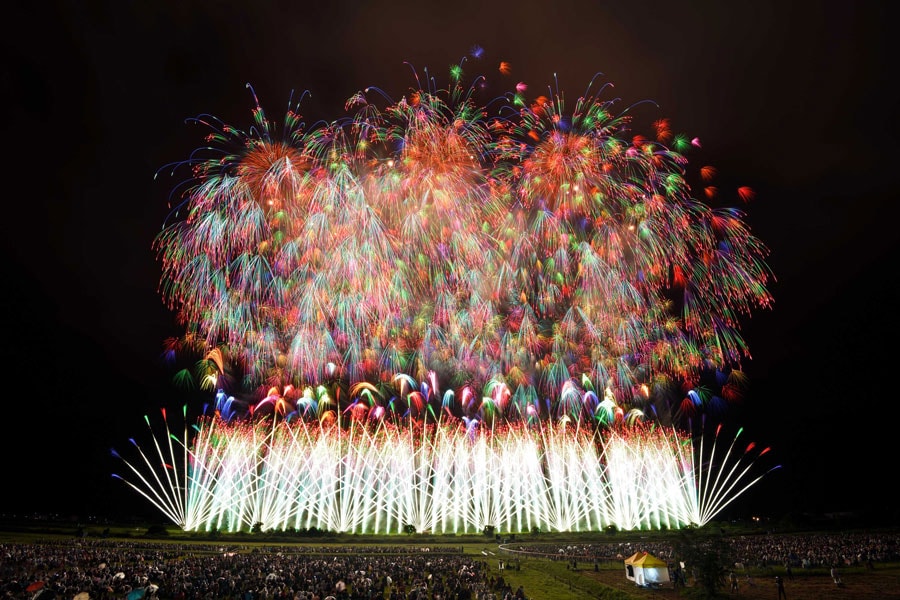 【山形県鶴岡市】赤川花火大会。