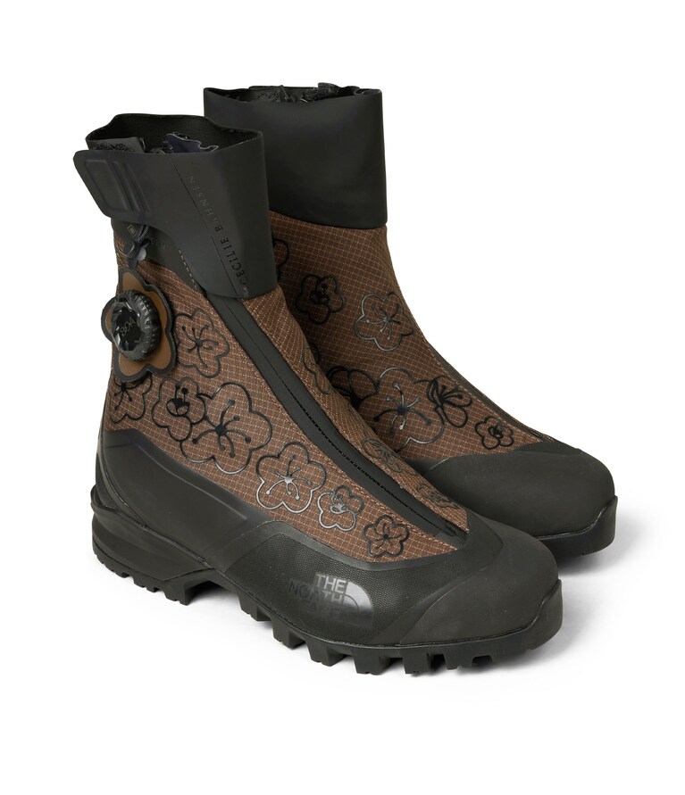 TNF × Cecilie Bahnsen Verto SA GORE-TEX Boot（ユニセックスでサイズ展開は23.5, 24.5, 25.5, 26.5, 27.5, 28.5）／82,500円