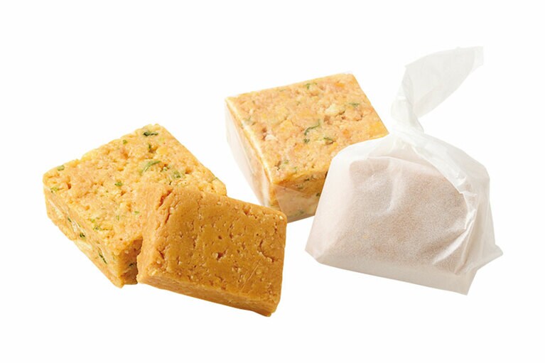 花生酥＆葱焼牛軋糖セット〈各6個入り〉1,500円／八寳菓