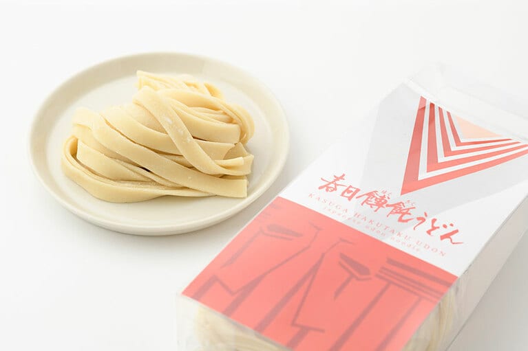 春日餺飥うどん 冷凍生麵150g×2個、つゆ30ml×2袋入り 1,000円／奈良の食文化研究会