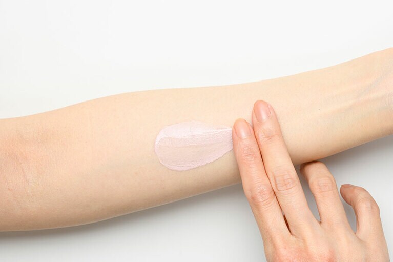 パープルがかった色味が特徴。