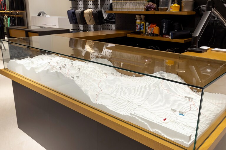 “日本一楽しい街”博多に誕生した日本一楽しいアウトドアストア「マムート 福岡天神」