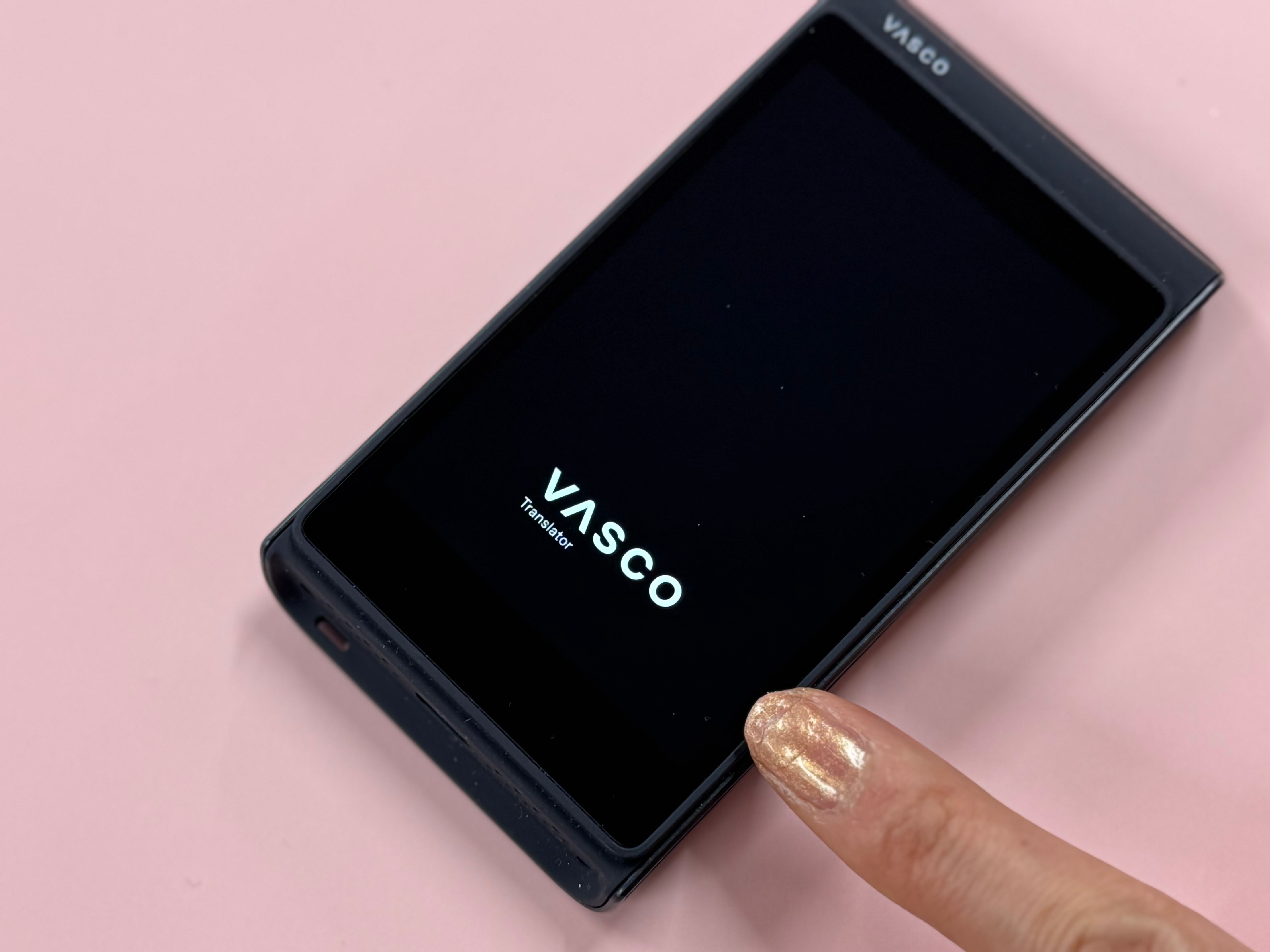 自分の声で翻訳が可能な「Vasco Translator Q1」